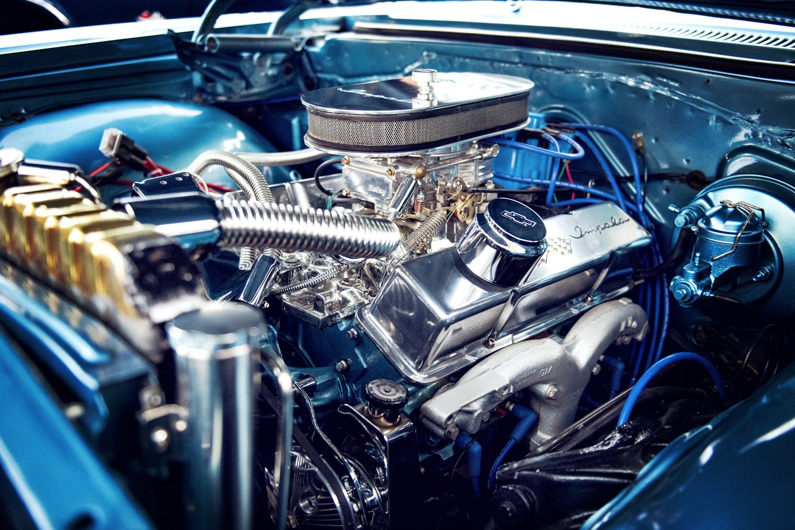 http://car%20engine%20bay