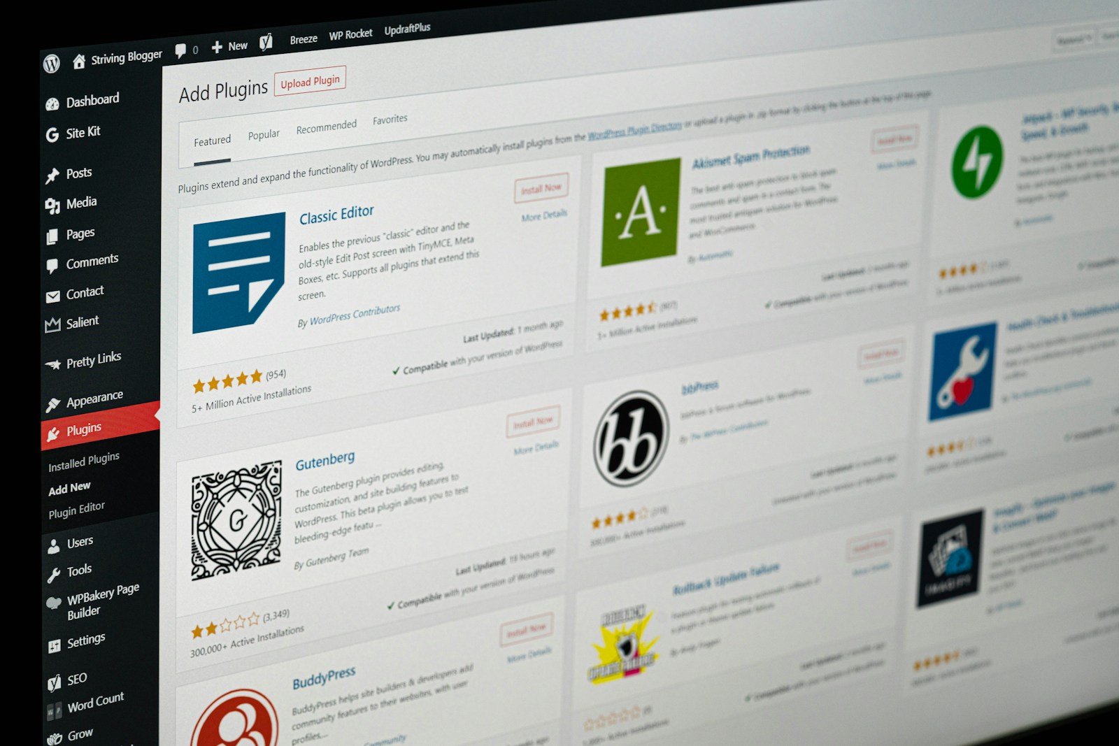 http://black%20flat%20screen%20computer%20monitor